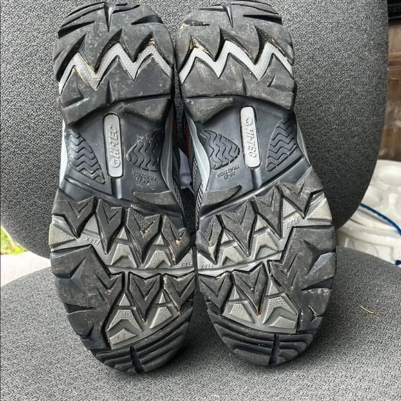 Hi-Tec Men's Gray and Black Hiking Shoes - Picture 4 of 5